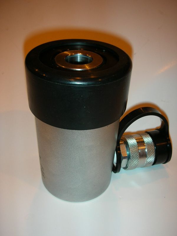 Senterhulljekk 13 tonn